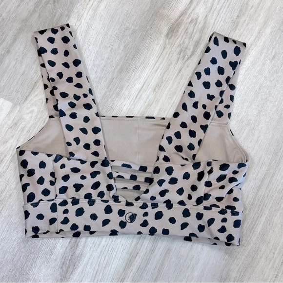 Women’s Hollister Gilly Hicks Buttery Soft Cheetah Print Sports Bra Top Size XS - Picture 2 of 5